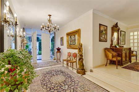 Casa à venda com 4 quartos, 600m² em Chácara Monte Alegre, São Paulo