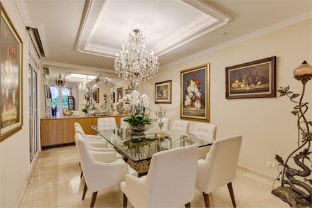 Casa à venda com 600m², 4 quartos e 8 vagas