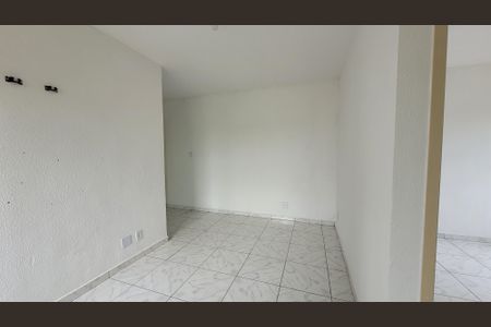 Sala de apartamento para alugar com 2 quartos, 45m² em Jardim do Vale, Itaquaquecetuba