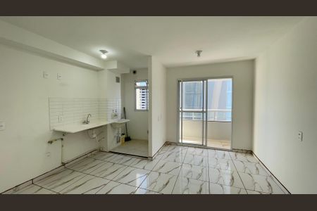 Sala de apartamento para alugar com 2 quartos, 47m² em Santo Cristo, Rio de Janeiro