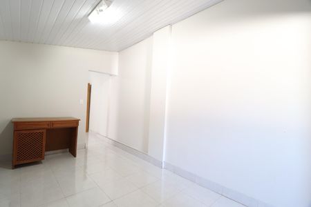 Casa para alugar com 100m², 2 quartos e 2 vagasQuarto 1