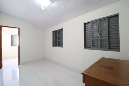 Casa para alugar com 100m², 2 quartos e 2 vagasQuarto 1