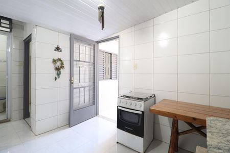 Casa para alugar com 100m², 2 quartos e 2 vagasCozinha