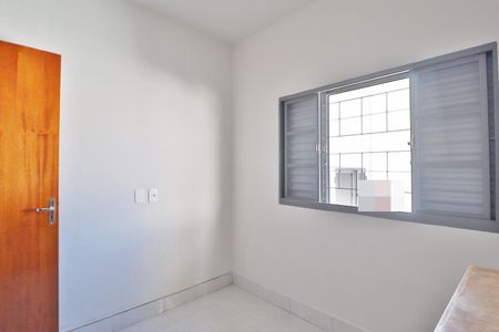 Casa para alugar com 100m², 2 quartos e 2 vagasQuarto 2