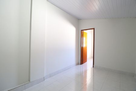 Casa para alugar com 100m², 2 quartos e 2 vagasQuarto 1