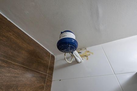 Banheiro de kitnet/studio para alugar com 1 quarto, 27m² em Jardim Paulista, São Paulo