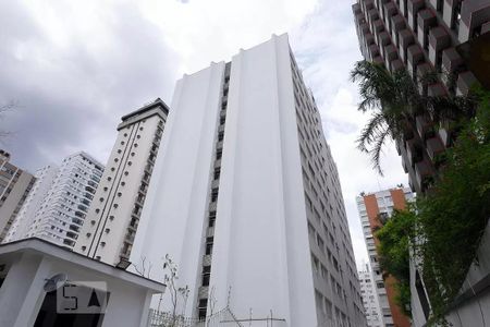 Studio para alugar com 27m², 1 quarto e sem vaga Studio para alugar com 27m², 1 quarto e sem vagaFachada