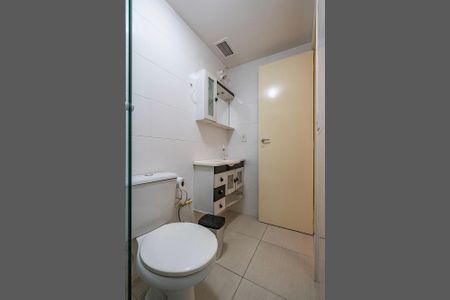 Banheiro de kitnet/studio para alugar com 1 quarto, 27m² em Jardim Paulista, São Paulo