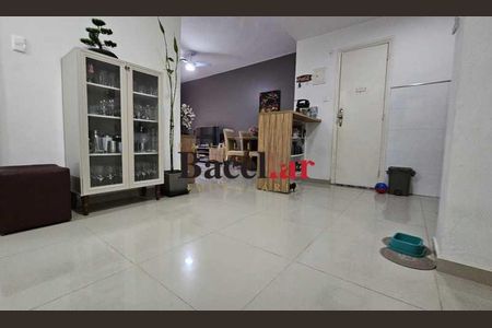 Apartamento à venda com 80m², 2 quartos e sem vaga