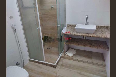 Apartamento à venda com 79m², 2 quartos e sem vaga