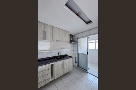 Apartamento para alugar com 82m², 2 quartos e 2 vagasCozinha