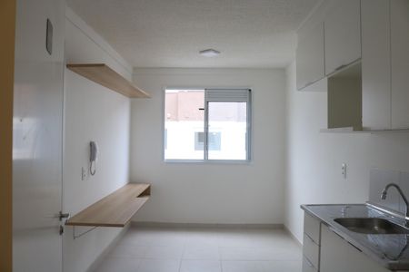 Sala de apartamento para alugar com 1 quarto, 25m² em Parque Industrial Tomas Edson, São Paulo