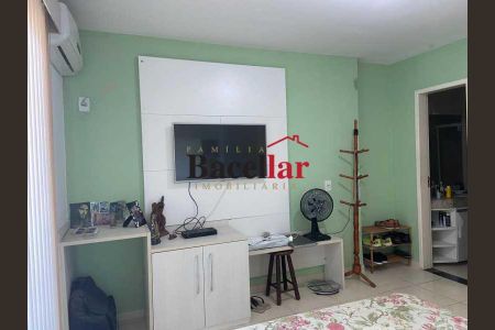 Casa à venda com 2 quartos, 144m² em Vila Valqueire, Rio de Janeiro