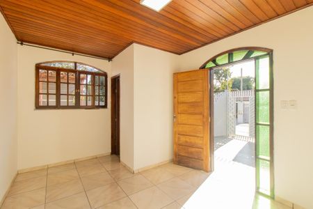 Sala de casa para alugar com 2 quartos, 55m² em Guabirotuba, Curitiba