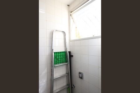 Apartamento à venda com 70m², 2 quartos e 2 vagasBanheiro de serviço