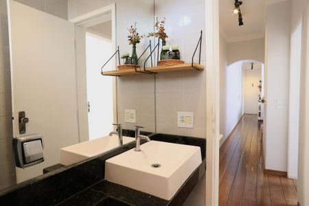 Apartamento à venda com 70m², 2 quartos e 2 vagasBanheiro