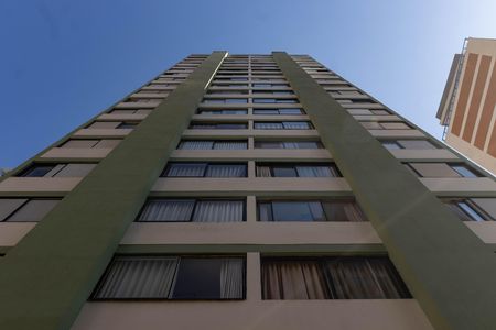 Apartamento para alugar com 65m², 2 quartos e 1 vaga Apartamento para alugar com 65m², 2 quartos e 1 vagaFachada