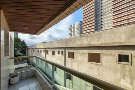 Apartamento para alugar com 77m², 1 quarto e 1 vagaSacada 