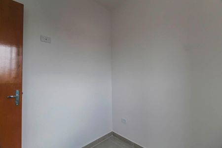 Quarto 1 de apartamento para alugar com 2 quartos, 48m² em Jardim Caguassu, São Paulo