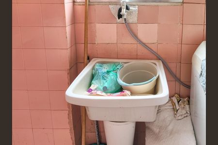 Apartamento à venda com 68m², 2 quartos e sem vaga Apartamento à venda com 68m², 2 quartos e sem vagaCozinha e Área de Serviço