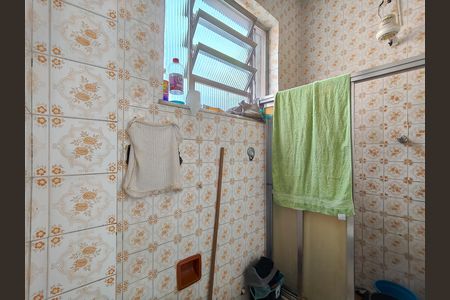 Apartamento à venda com 68m², 2 quartos e sem vaga Apartamento à venda com 68m², 2 quartos e sem vagaBanheiro Corredor