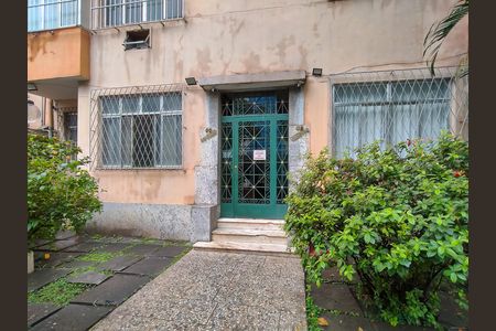 Apartamento à venda com 68m², 2 quartos e sem vaga Apartamento à venda com 68m², 2 quartos e sem vagaFachada