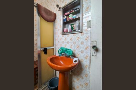 Apartamento à venda com 68m², 2 quartos e sem vaga Apartamento à venda com 68m², 2 quartos e sem vagaBanheiro Corredor