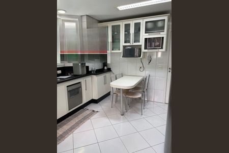 Casa à venda com 300m², 3 quartos e 2 vagas