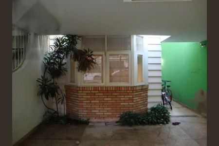 Casa à venda com 300m², 3 quartos e 2 vagas