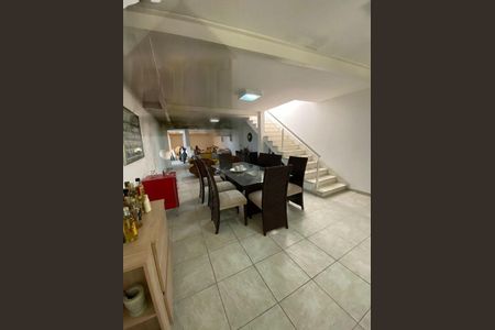 Casa à venda com 300m², 3 quartos e 2 vagas