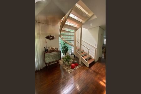 Casa à venda com 300m², 3 quartos e 2 vagas
