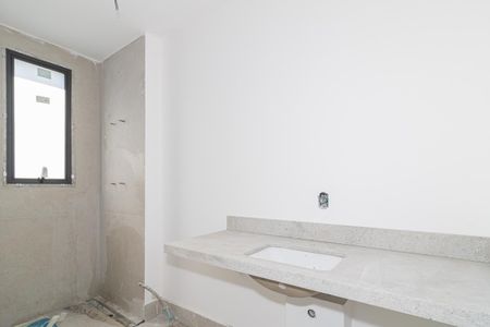 Apartamento à venda com 172m², 3 quartos e 3 vagasBanheiro da Suíte 2