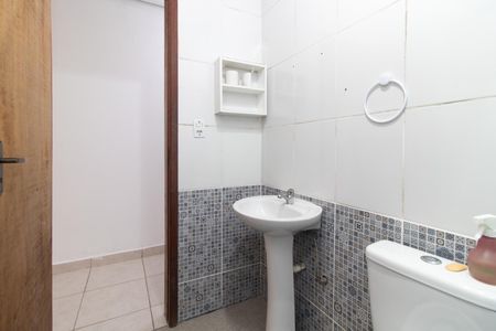 Casa à venda com 70m², 2 quartos e 2 vagasBanheiro