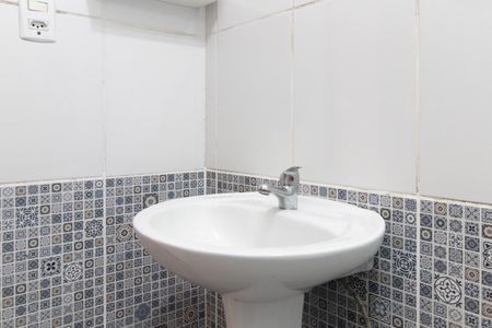 Casa à venda com 70m², 2 quartos e 2 vagasBanheiro