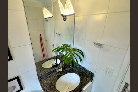 Apartamento à venda com 56m², 2 quartos e 1 vagaBanheiro 2