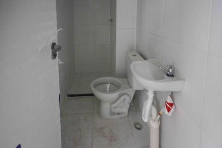 Apartamento para alugar com 31m², 2 quartos e sem vaga Apartamento para alugar com 31m², 2 quartos e sem vagaBanheiro