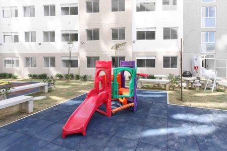 Apartamento para alugar com 31m², 2 quartos e sem vaga Apartamento para alugar com 31m², 2 quartos e sem vagaÁrea comum - Playground