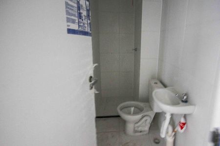 Apartamento para alugar com 31m², 2 quartos e sem vaga Apartamento para alugar com 31m², 2 quartos e sem vagaBanheiro