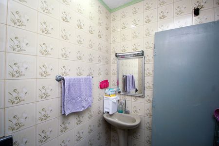 Casa à venda com 250m², 4 quartos e 3 vagasBanheiro da Suíte 2