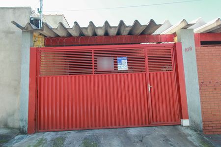 Casa à venda com 250m², 4 quartos e 3 vagasPlaca instalada em 12/05/2026 com o código XRHX-210