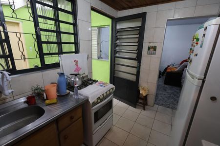 Cozinha de casa para alugar com 2 quartos, 40m² em Jardim Oriental, São Paulo