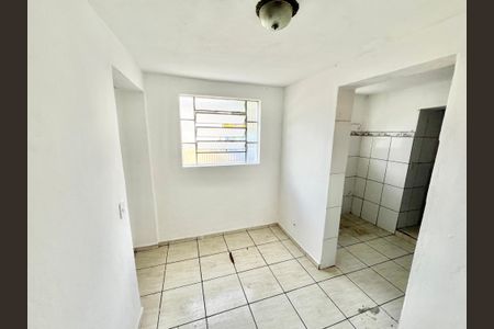 Sala de casa de condomínio para alugar com 1 quarto, 40m² em Vila Espanhola, São Paulo