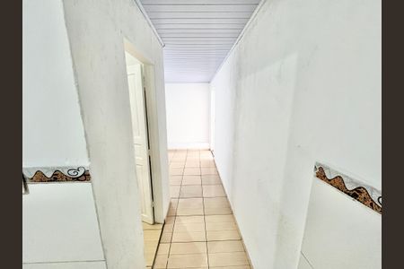 Corredor de casa de condomínio para alugar com 1 quarto, 40m² em Vila Espanhola, São Paulo