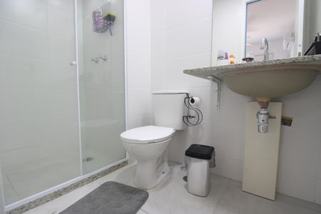 Apartamento para alugar com 65m², 2 quartos e sem vagaBanheiro da suíte