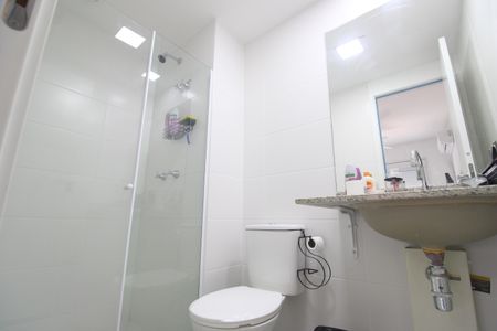 Apartamento para alugar com 65m², 2 quartos e sem vagaBanheiro da suíte