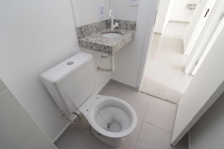 Apartamento para alugar com 47m², 2 quartos e sem vagaBanheiro