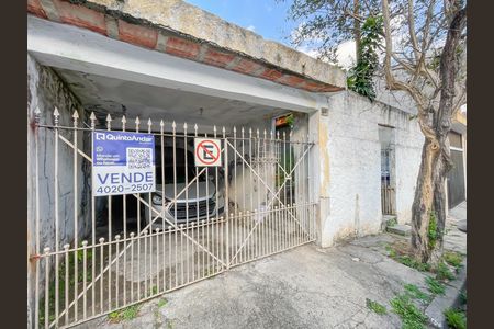 Casa à venda com 148m², 2 quartos e 2 vagas Casa à venda com 148m², 2 quartos e 2 vagasFachada