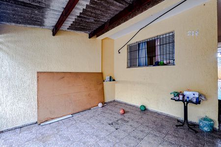 Garagem de casa à venda com 2 quartos, 200m² em Vila Diva (zona Leste), São Paulo