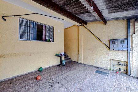 Garagem de casa à venda com 2 quartos, 200m² em Vila Diva (zona Leste), São Paulo