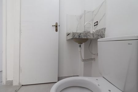Apartamento para alugar com 39m², 2 quartos e sem vagaBanheiro